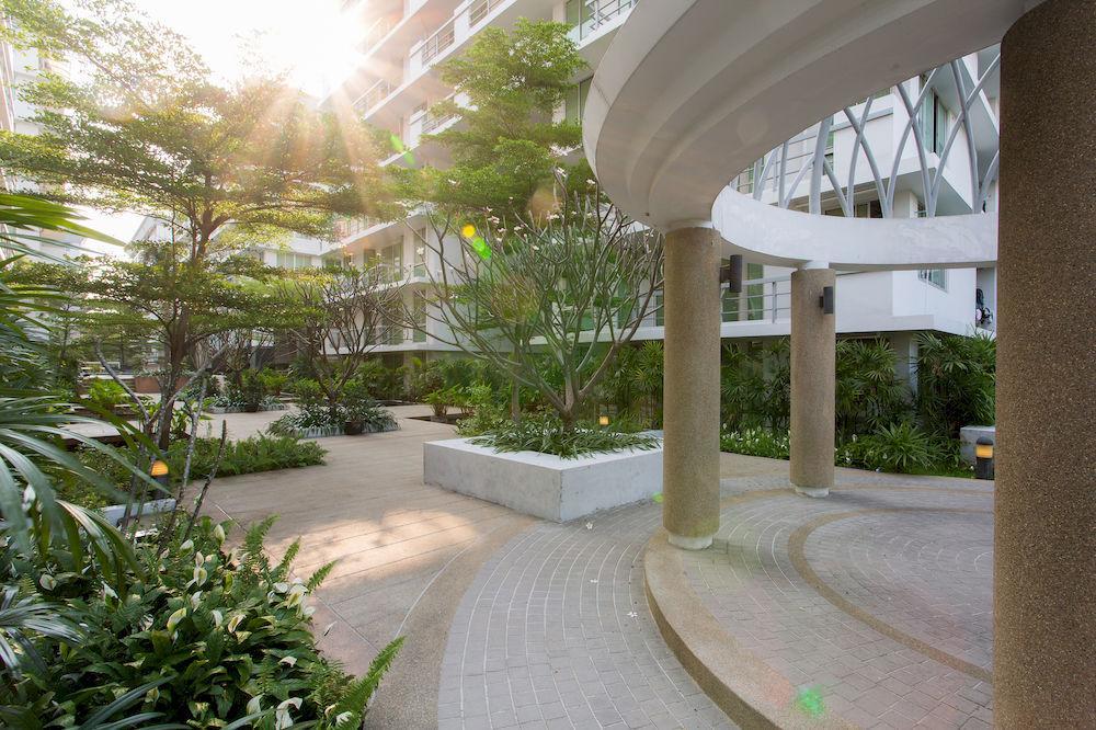 The Capital Resort @ Sukhumvit 50 Banguecoque Exterior foto The Park