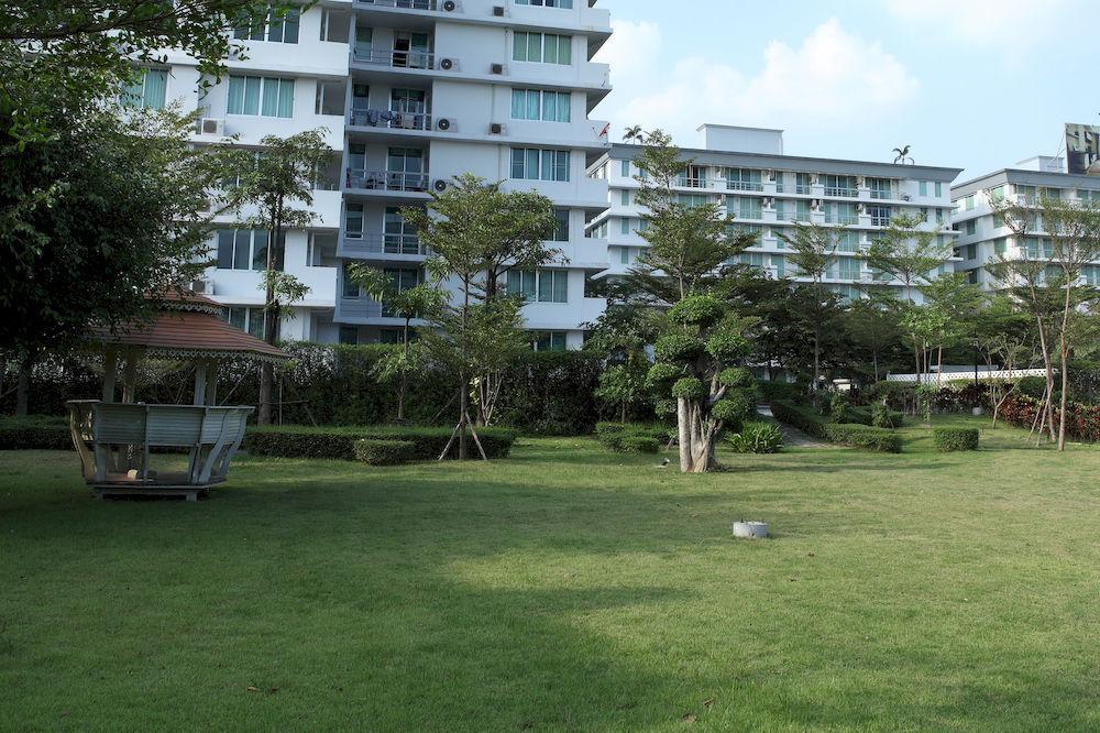 The Capital Resort @ Sukhumvit 50 Banguecoque Exterior foto The park