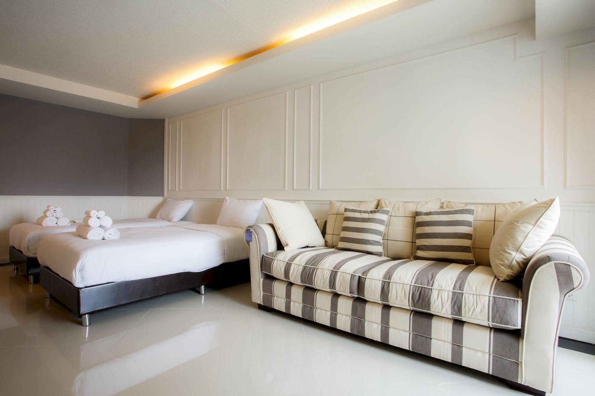 The Capital Resort @ Sukhumvit 50 Banguecoque Exterior foto Deluxe Room